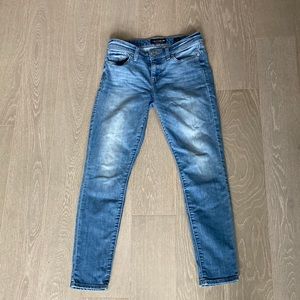 2/$17 Lucky Brand Stella Skinny jeans in size 26/2 regular